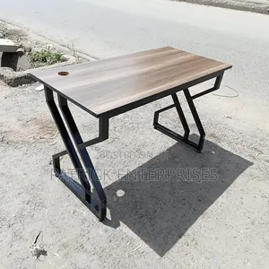 Modern Metallic Office/ It / Home Study Computer Desk