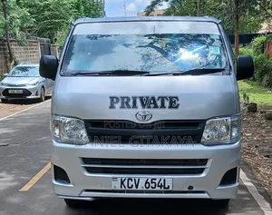 Toyota HiAce 2013 Silver