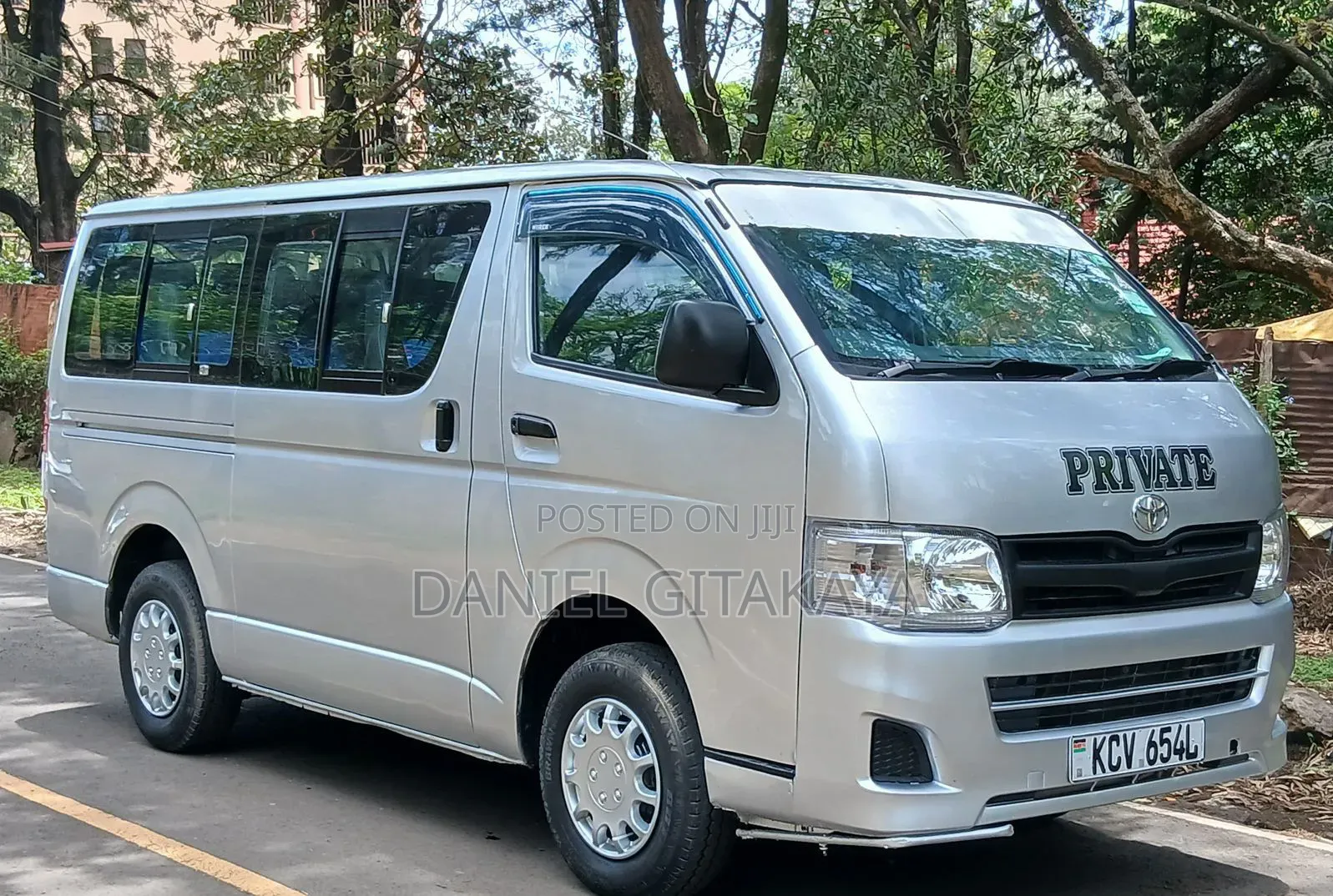 Toyota HiAce 2013 Silver