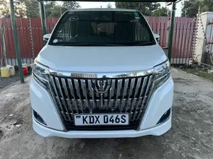 Toyota Esquire 2019 Pearl