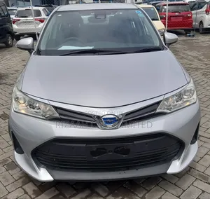 Toyota Axio 1.5 Hybrid 2WD 2018 Silver