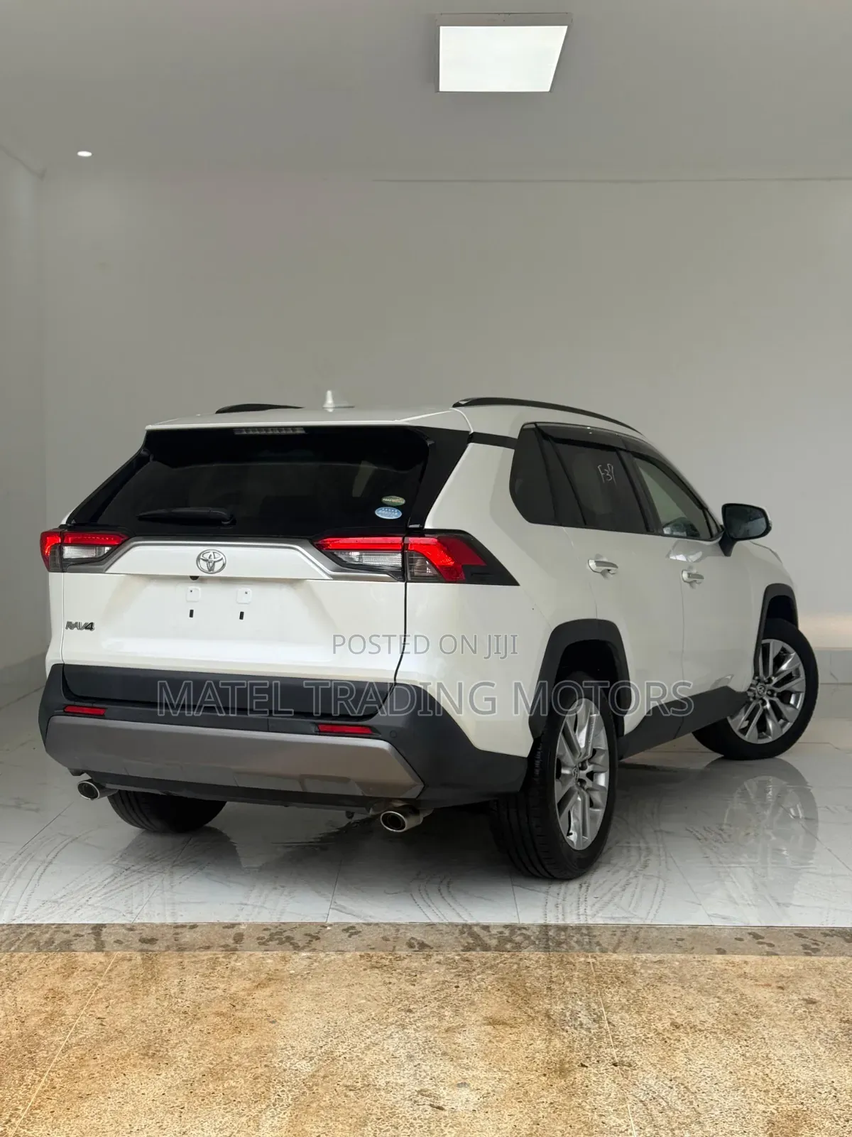 Toyota RAV4 2019 White