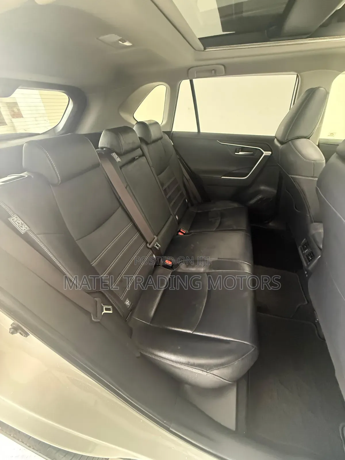 Toyota RAV4 2019 White