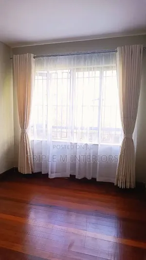 Window Curtains With a Stylish Ambient Look  !