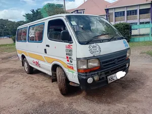 Toyota HiAce 2003 White