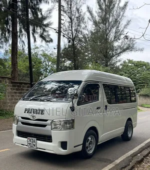 Toyota HiAce 2014 White