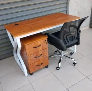 Stylish Home Office Working Desk With Office Chair