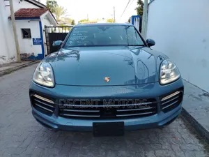 Porsche Cayenne Base AWD 2019
