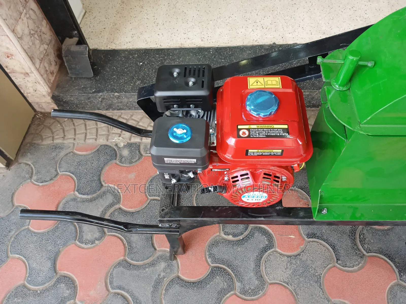 Agricultural Feeding Chopper With Engine