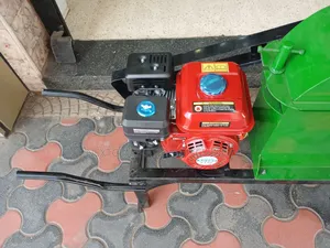 Agricultural Feeding Chopper With Engine