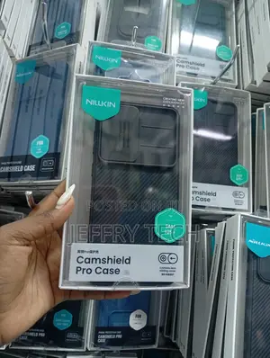 Samsung Galaxy S25+ Sliding Cover That Shields the Camera Lenses
