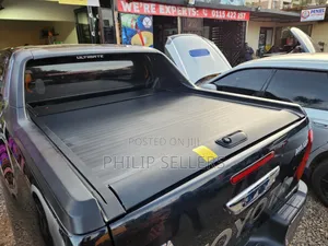 Manual Roller Shutter Cover – Toyota Hilux Double Cab
