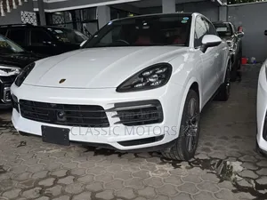 Porsche Cayenne Base AWD 2020 White