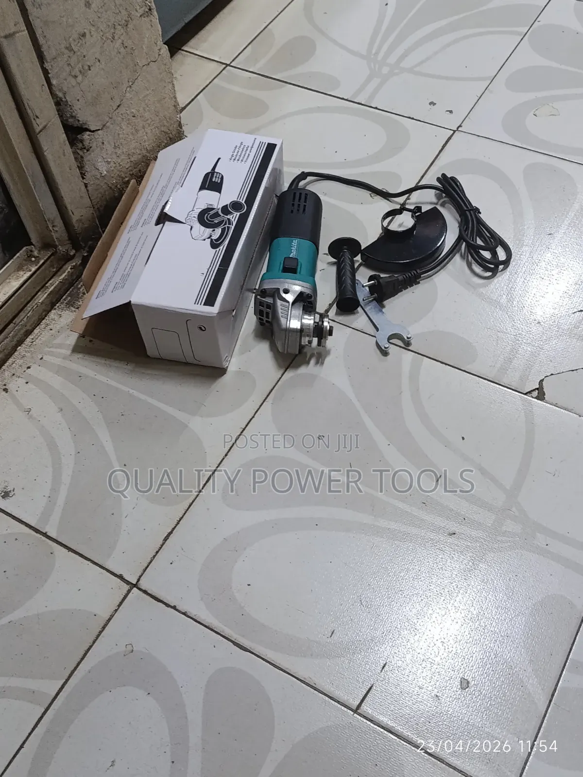 Makita Angle Grinder 4inch