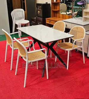 Classic and Smart Dining Set