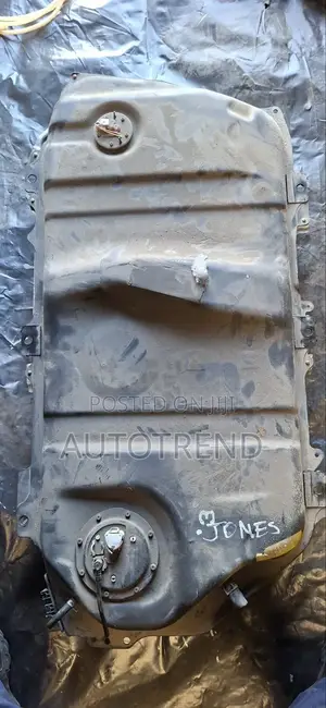Toyota Isis Fuel Tank