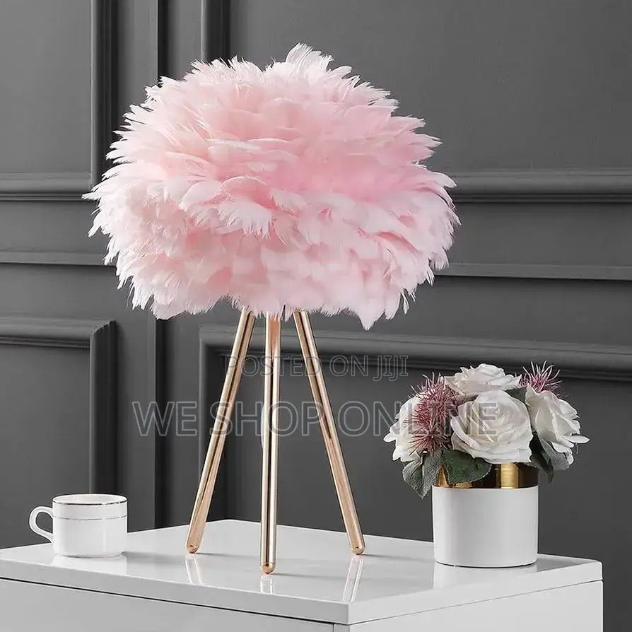 Romantic Feather Table Lamp