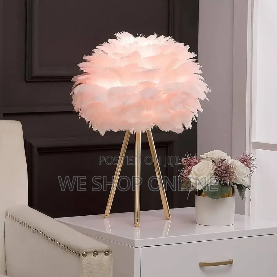 Romantic Feather Table Lamp