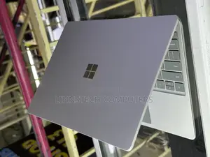 Laptop Microsoft Surface Go 8GB Intel Core i5 SSD 256GB