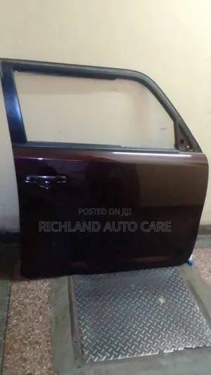 Front Door Toyota Rumion Right