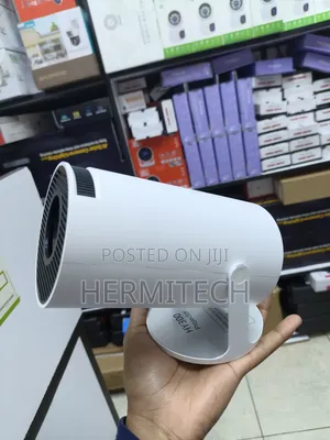 Casual Home Cinema Wifi Bluetooth Smart 16gb 130 Inch Display Hy300