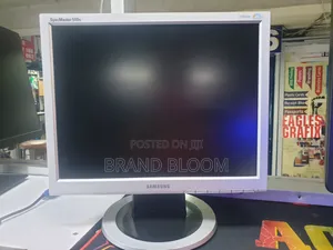 Samsung 17 Inches Monitor