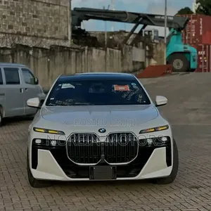 BMW 740 2024 Off white