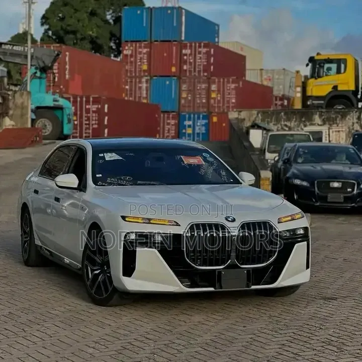 BMW 740 2024 Off white