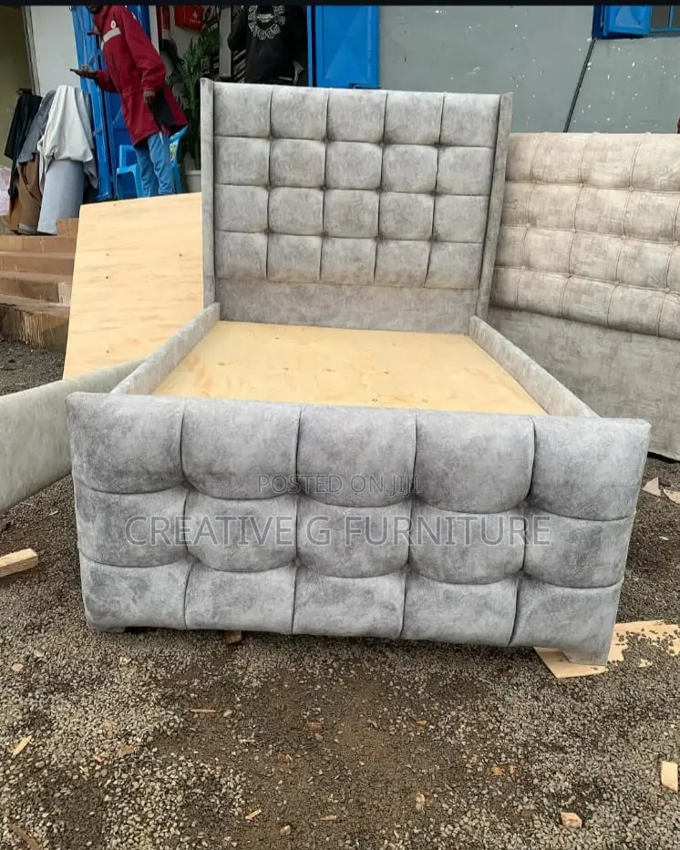 Classic 5by6 Wooden Bed