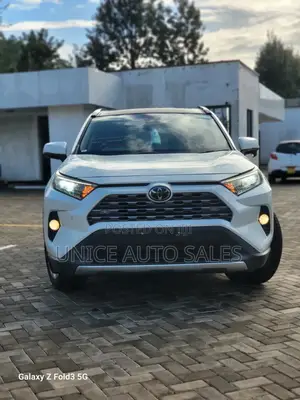 Toyota RAV4 2019 White