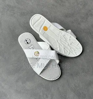 Timberland Sandals Feature White Straps Size 39-46