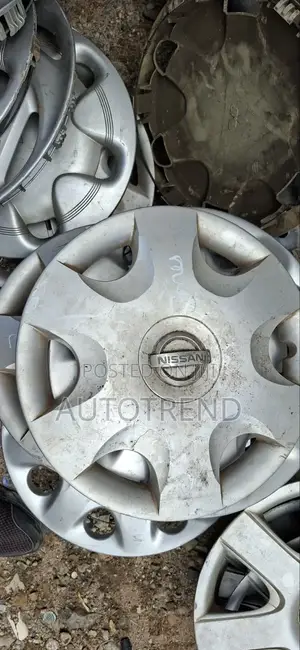 Nissan Wheel Caps