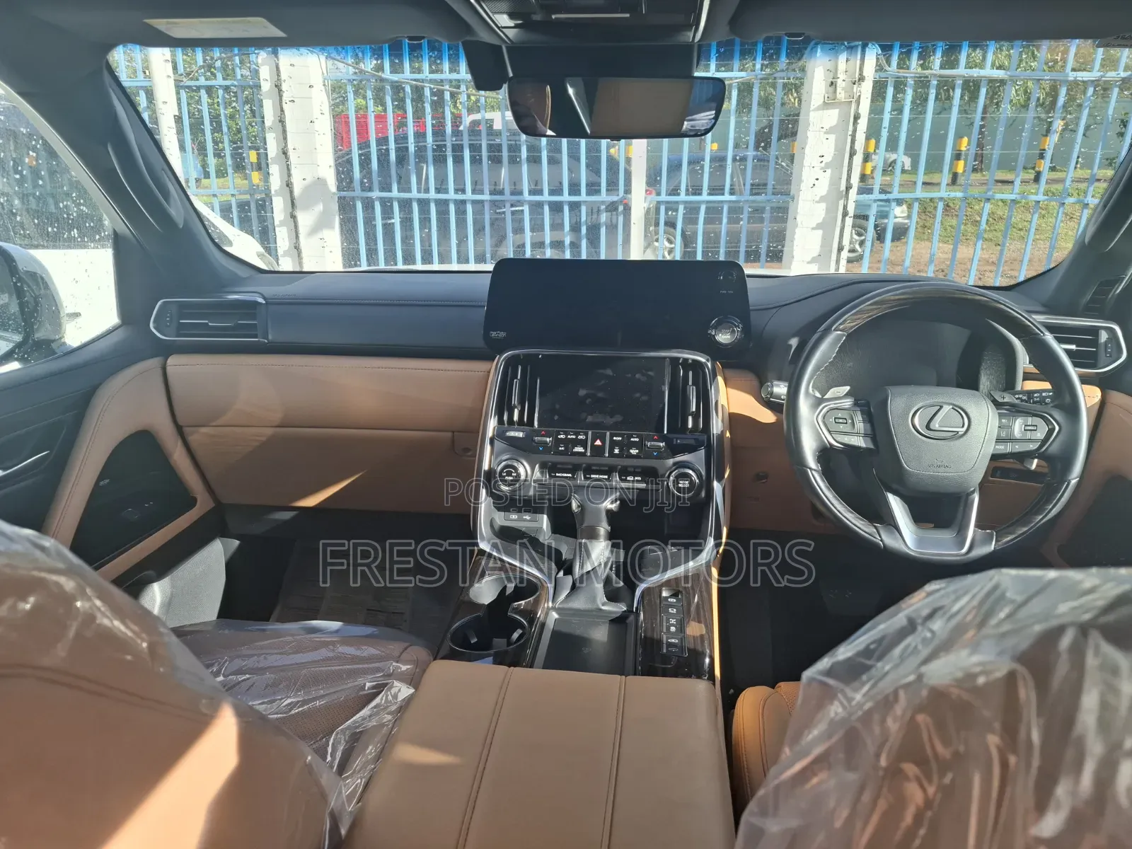 Lexus LX 2024 White