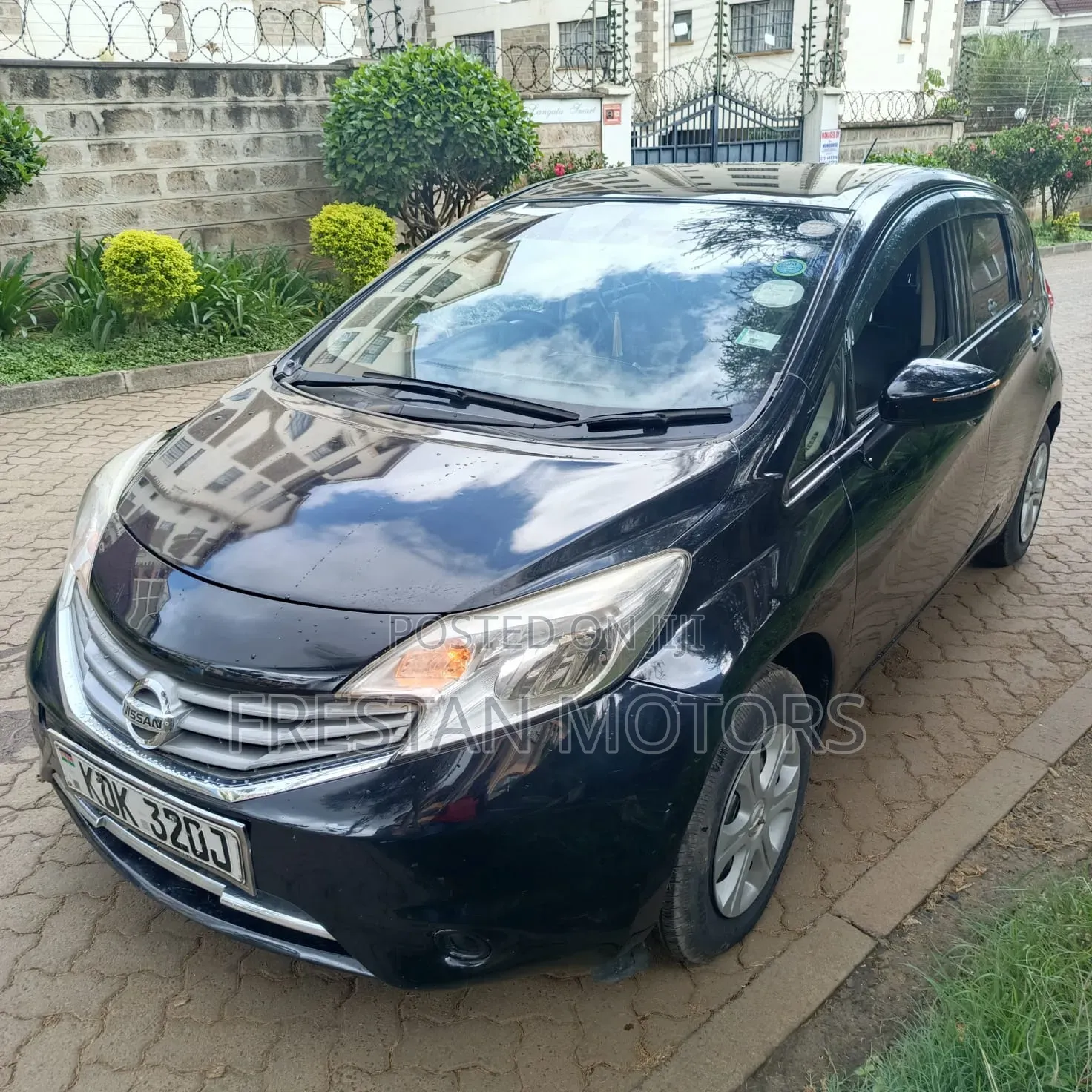 Nissan Note 2015 Black