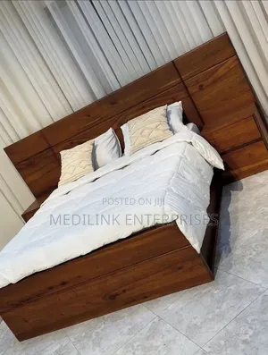 Tira Studio Mahogany Boxbed King Sized (6*6)