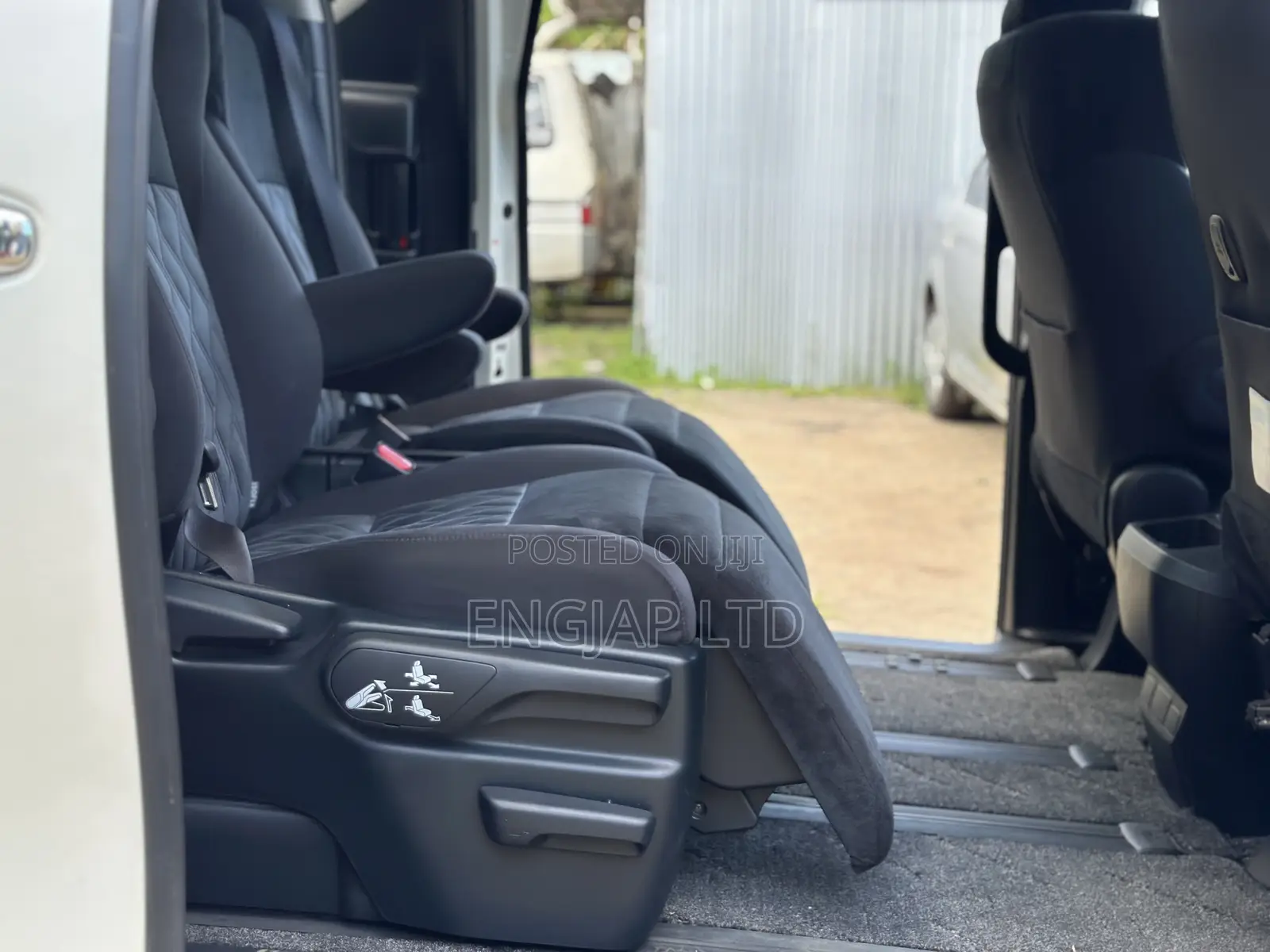 Toyota Vellfire 2018 White