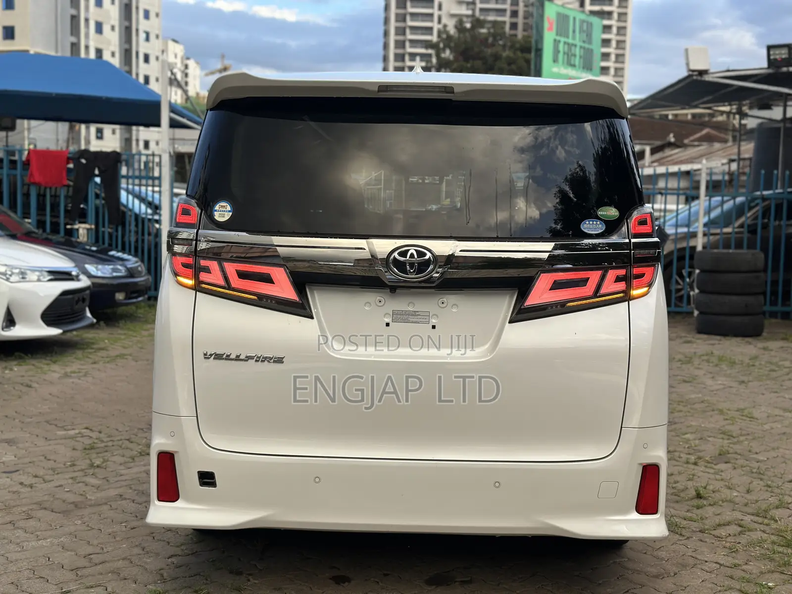 Toyota Vellfire 2018 White