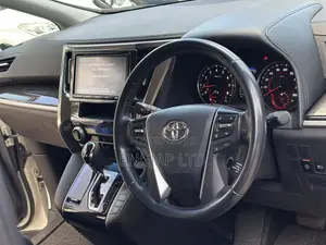 Toyota Vellfire 2018 White