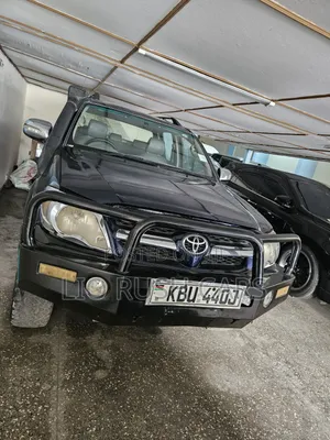 Toyota Hilux 2006 Black