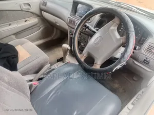 Toyota Corolla 1998 White