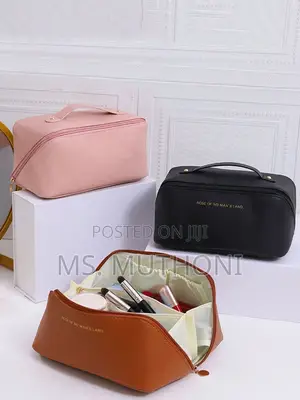 Waterproof Travel Cosmetic/ Toiletries /Makeup Organizer,