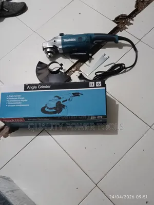 Makita Grinder 9inch