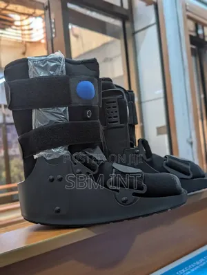 Short Air Walker Boot