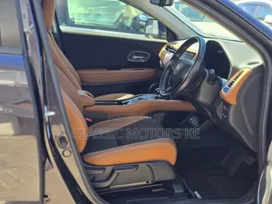 Honda Vezel 1.5 2WD 172 hp 2020 Brown