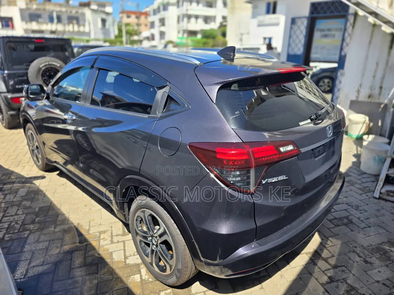 Honda Vezel 1.5 2WD 172 hp 2020 Brown
