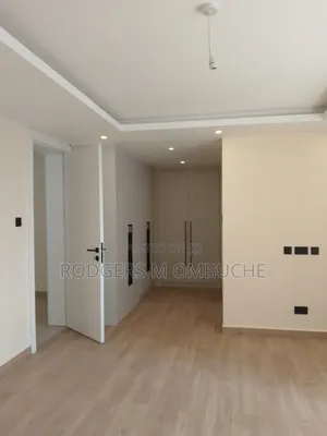4bdrm Duplex in Spring Valley for rent