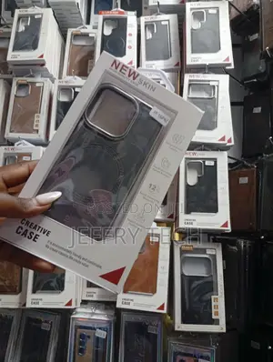 iPhone 16 Pro High-Quality Magnetic Leather Case