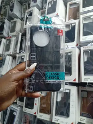 Appears to Be a Rugged Shield Series Case.