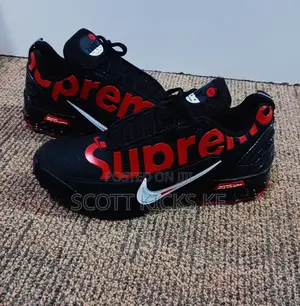 Supreme Nike Air Ultra