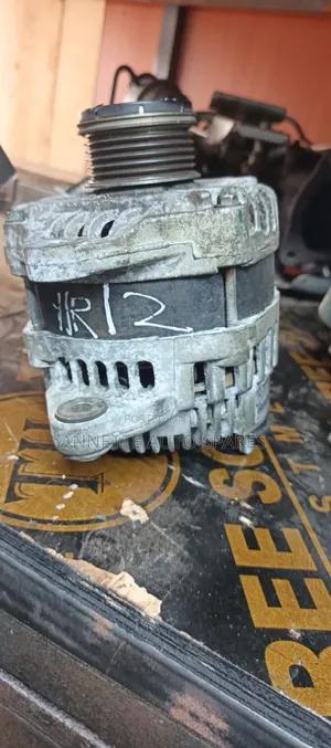 Alternator Hr12